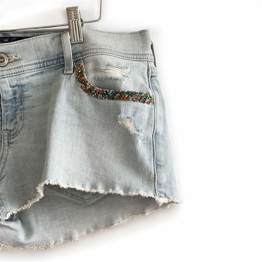Hollister Y2K Short-Short Low Rise Beaded Denim shorts NWT - Picture 2 of 5